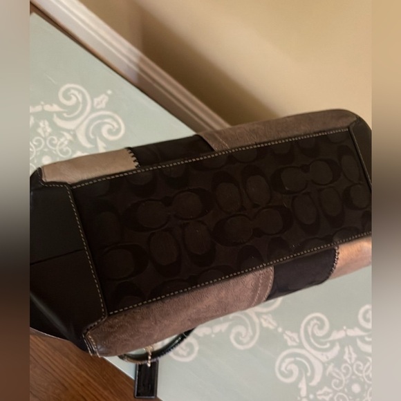 Coach F14045 Beecker Legacy Black/Tan Patchwork Purse - Picture 4 of 11